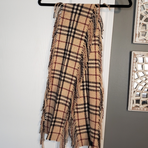 Authentic Burberry Knit Scarf